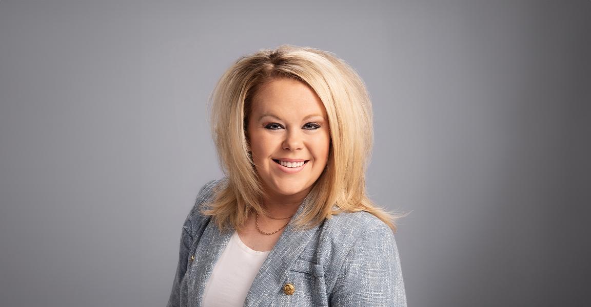 Lindsey Mattinson: Helping Transitioning Teachers and Mid to Senior Level Leaders Achieve Their Career Goals