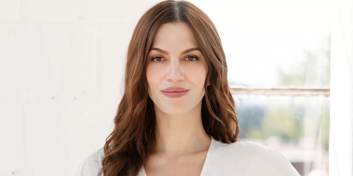 Reclaiming Feminine Power Through Zerina Derveni's Coaching