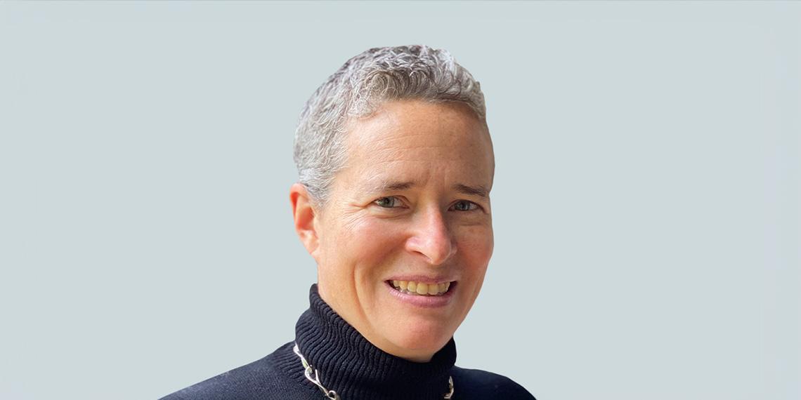 Sarah Wills Carlsson: Bridging Cultures and Inspiring Differences Through Education and Literature