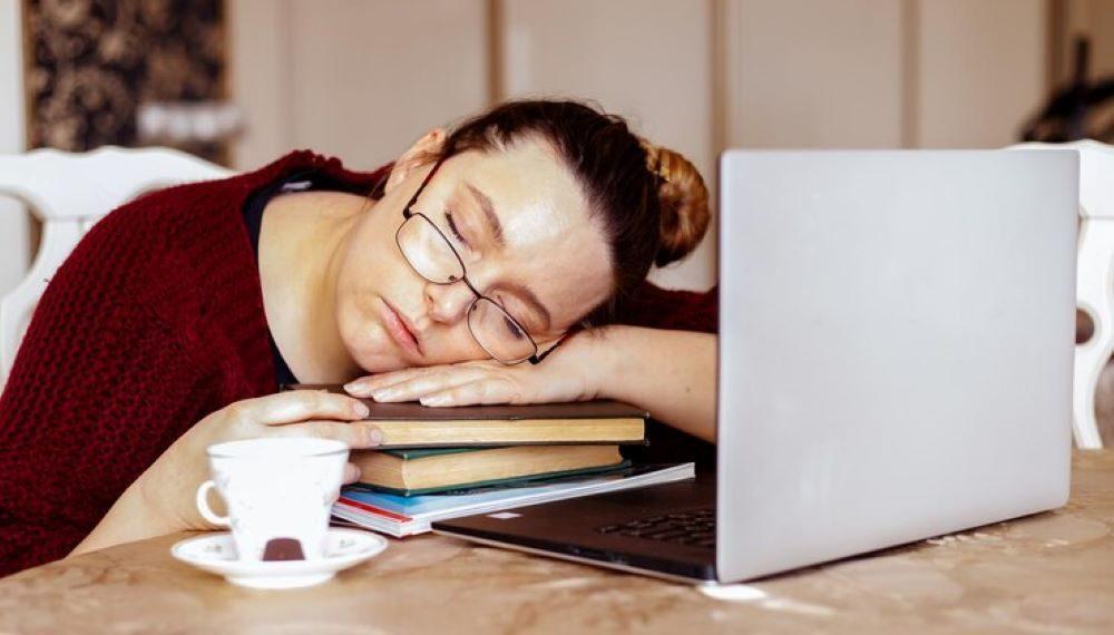 Research: Good Sleep and Women's Workplace Ambitions are Inter-related