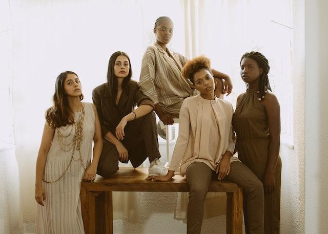 10 Things A Strong Woman Does Differently