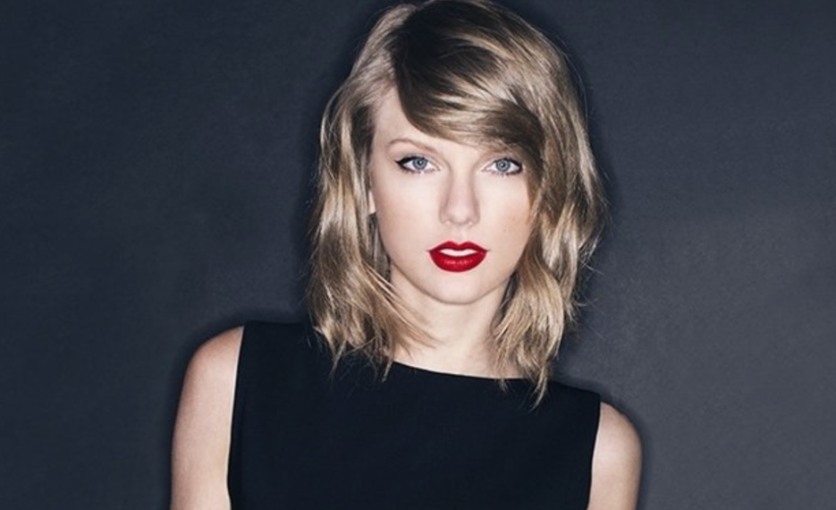 Taylor Swift Successful Singer and Businesswoman